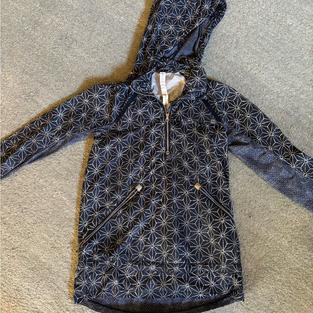Lululemon Navy Patterned Windbreaker / Parka / Raincoat